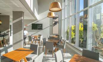 Imagem 2: Apartamento com amplo terraço particular