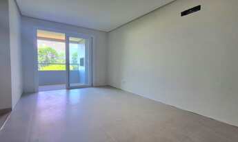 Imagem 5: Apartamento amplo de 2 dormitórios no 5 º andar, com sacada, elevador, gas central e salã