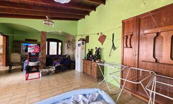 Imagem 6: Casa plana, com possiblidade para 3 dormitórios, vaga para 3 carros, com salão de festas