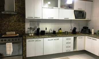 Imagem: Sobrado a venda com 198m², 3 dormitórios