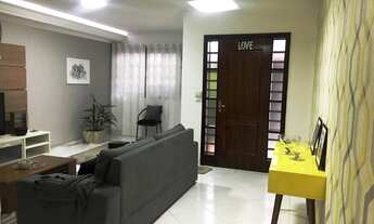 Imagem 6: Sobrado a venda com 198m², 3 dormitórios, sendo uma suíte com sacada na Vila Oliveira, Mog