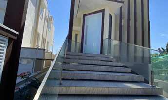 Imagem 2: Casa à venda no condomínio Aruã em Mogi das Cruzes, 5 dormitórios sendo 4 suítes, 400m² de