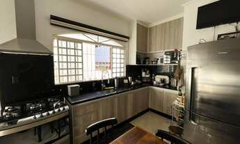 Imagem 7: Sobrado à venda - 3 Dormitórios - 1 suíte - Ampla área de Lazer com piscina aquecida