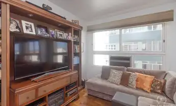 Imagem 6: Apartamento REFORMADO à Venda Bairro Rio Branco em Porto Alegre