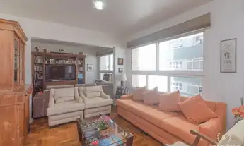 Imagem 4: Apartamento REFORMADO à Venda Bairro Rio Branco em Porto Alegre