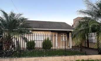 Imagem: CASA COM PISCINA NO CENTRO DE ARARICA