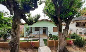 Imagem 3: Casa de alvenaria de dois dormitórios em ótimo terreno No Bairro Vila Nova