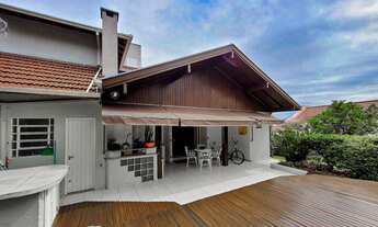 Imagem 4: Casa com 05 dormitórios no bairro Hamburgo Velho