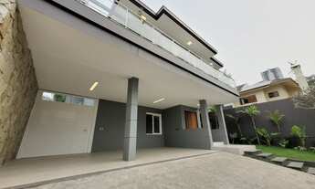 Imagem 4: Casa com PISCINA de 04 dormitórios no bairro Jardim Mauá