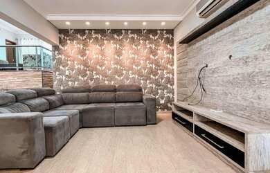 Imagem 5: Casa Com Piscina no Jd. Itália em Maringá