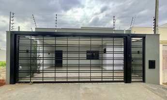 Imagem 2: Casa com Piscina no Jardim Oriental em Maringá