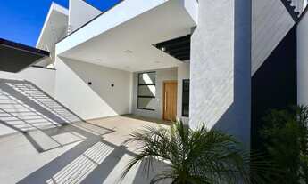 Imagem 3: Charmosa Casa com Spa no Jardim Monte Rei em Maringá