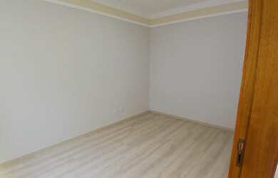 Imagem 7: Casa com Piscina no Jardim Munique em Maringá