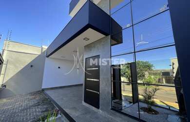 Imagem 2: Casa com Piscina no Jardim São Conrado em Maringá