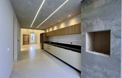 Imagem 6: Casa com Três Dormitórios e Piscina na Vila Santa Izabel em Maringá