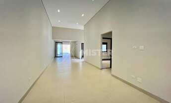 Imagem 3: Casa com Três Suítes e Piscina na Zona 07 de Maringá