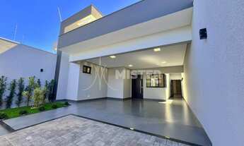 Imagem: Casa com Piscina no Jardim Mediterrâneo