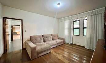 Imagem 4: Casa à venda no Jardim Liberdade em Maringá com 3 Dormitórios e Quintal