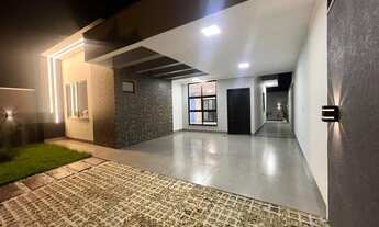 Imagem 2: Imóvel com Piscina e corredor lateral no Jardim Oriental, Maringá - Venda