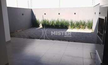 Imagem 6: Imóvel em Maringá: Casa com 114m², 3 quartos, Churrasqueira e Jardim de Inverno Amplo Espa