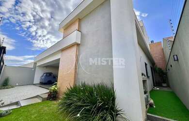 Imagem 3: Alto Padrão e Sofisticação no Jardim Iguaçu em Maringá – 2 Suítes + 2 Demi-Suítes e Piscin