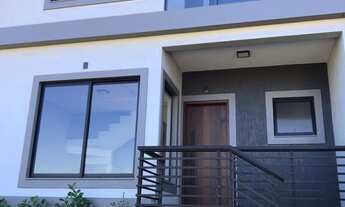 Imagem 5: Sobrado novo Garopaba