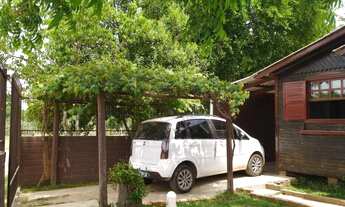 Imagem 4: Terreno com 2 casas