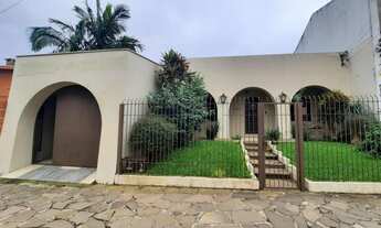 Imagem 2: Imóvel Central, 2 dormitórios, 1 suítes, 3 banheiro, 2 vagas na garagem, 206M² de Área Con