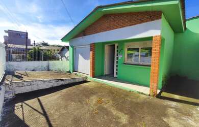 Imagem 2: CASA A VENDA!! Casa com 2 dormitórios