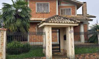 Imagem 2: 5 Dórmitórios, 4 dormitórios, 1 suítes, 4 banheiro, 3 vagas na garagem, 332M² de Área Cons