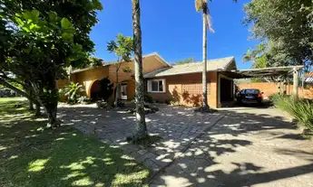 Imagem: CASA TÉRREA COM 5 SUÍTES