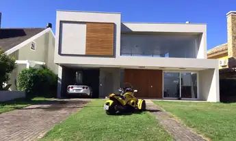 Imagem: CASA INCRÍVEL EM CONDOMÍNIO