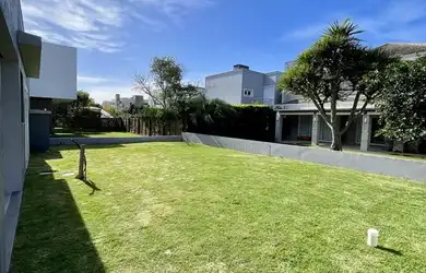 Imagem 4: CASA INCRÍVEL EM CONDOMÍNIO ALTO PADRÃO