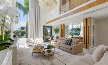 Imagem 2: Mansão Excepcional em Condomínio Fechado