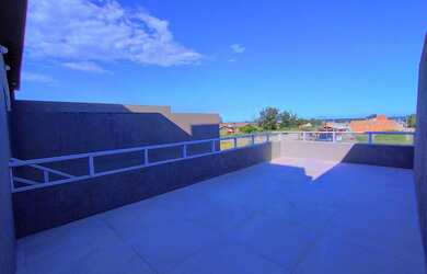 Imagem 2: Lindo Sobrado, 2 dormitórios, 2 suíte, 3 banheiro, 2 vagas na garagem, 112M² de Área Const