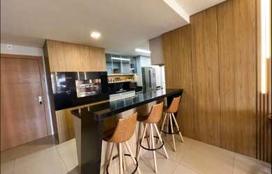 Imagem 2: Apartamento com Vista na Avenida Central