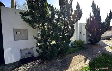 Imagem 4: CASA COM 03 DORMITÓRIOS SENDO 01 SUÍTE