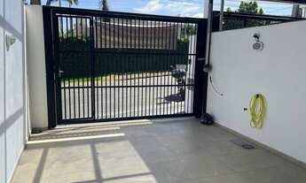 Imagem: Casa Geminada com 3 quartos à Venda, Bom