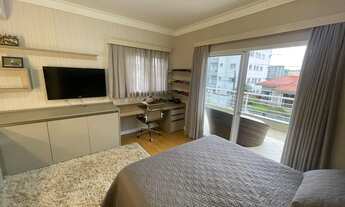 Imagem 4: Casa de alto padrão no bairro Floresta em Joinville Totalmente decorado e equipado