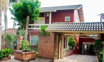 Imagem 2: Sobrado, 3 dormitórios, 1 suítes, 4 banheiro, 2 vagas na garagem, 235M² de Área Construída