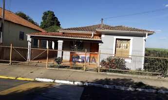 Imagem: Casa com 3 Dormitorio(s) localizado(a) no