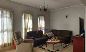 Imagem: Casa com 4 Dormitorio(s) localizado(a) no