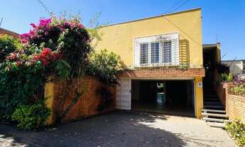 Imagem: Vende-se casa com vocação comercial no