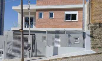 Imagem: Sobrado novo localizado no bairro Colina