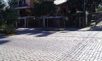 Imagem: Casa Residencial com 5 Dormitorio(s) localizado(a)