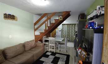 Imagem 3: Sobrado bairro Parque Oásis, rua principal