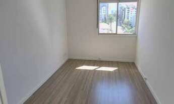 Imagem 3: Cobertura em Lourdes próximo à Igreja