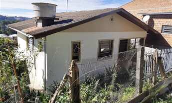 Imagem: Casa próximo a Madal com 2 pisos