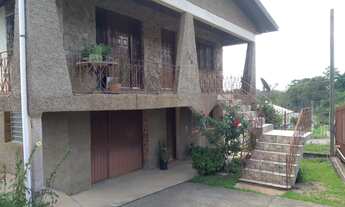 Imagem: Casa Residencial com 5 Dormitorio(s) localizado(a)