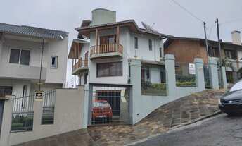 Imagem: Casa Residencial com 3 Dormitorio(s) localizado(a)